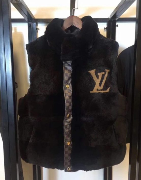 Louis Vuitton Bodywarmer LV – Billionairemart