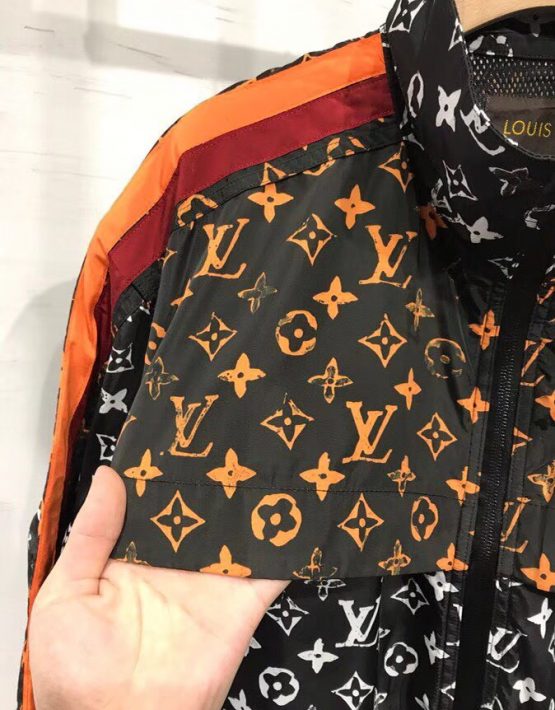 Louis Vuitton 3M Reflective Windbreaker Jacket LV monogram waterproof  jackets was on dhgate for 40$ can't find it or the black reflective LV  shirt : r/DesignerReps