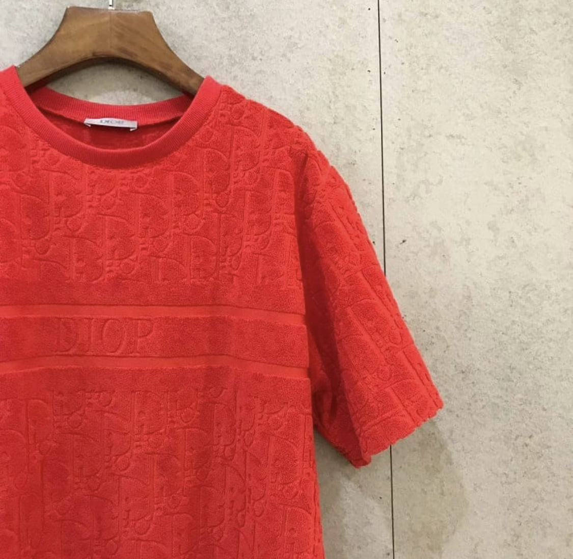 red dior tshirt