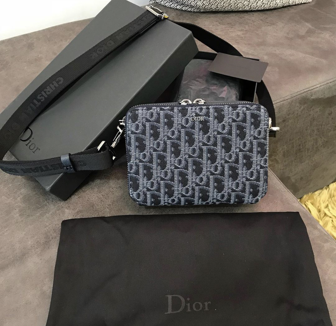 Dior Oblique Small Messenger Bag – billionairemart