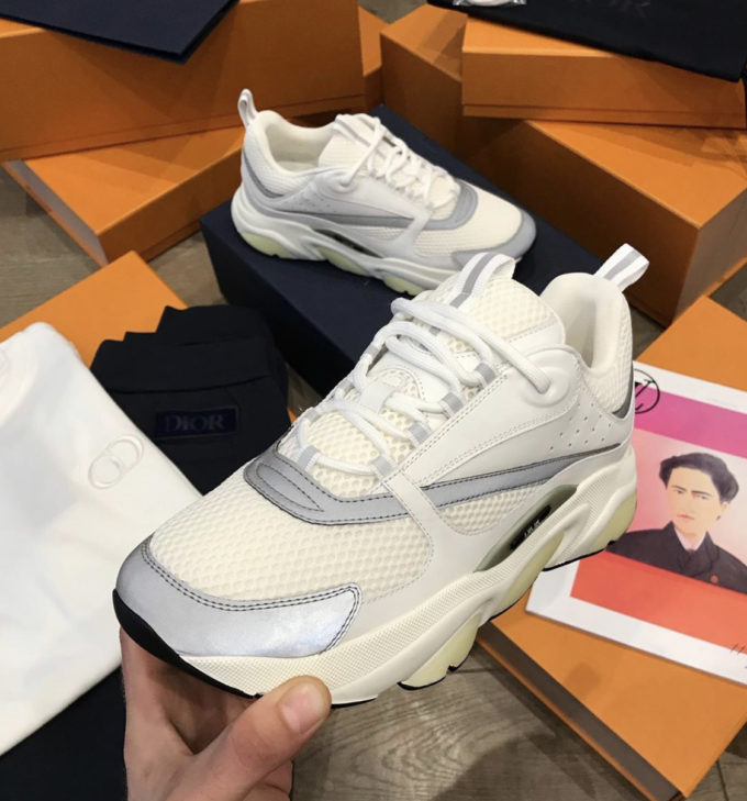 dior b22 on feet