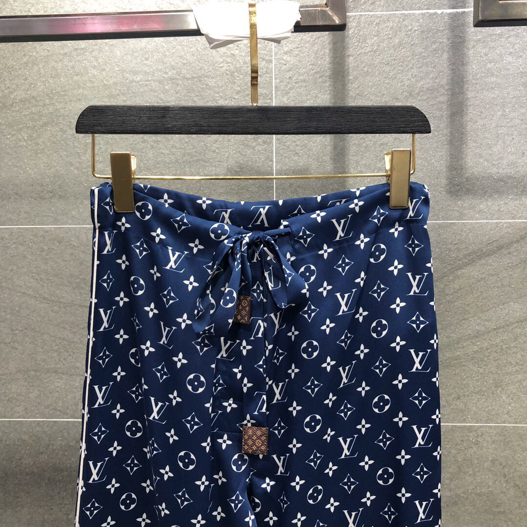 Louis Vuitton Size 40 Unisex Red x Blue Silk Pajama Top 1LV1019