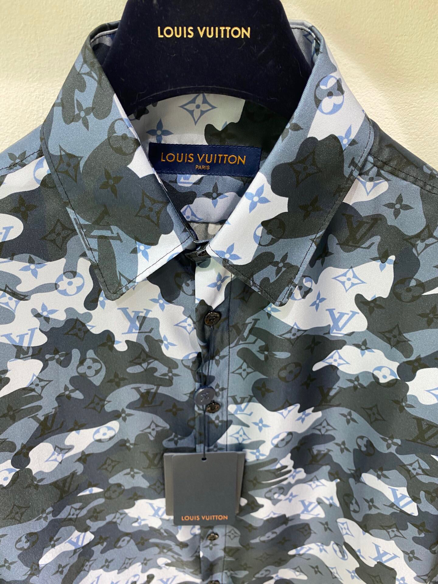 Louis Vuitton Camouflage Shirts For Women