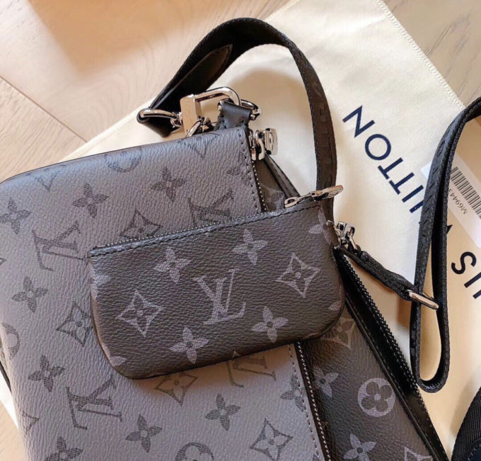Louis Vuitton TRIO MESSENGER bag – billionairemart