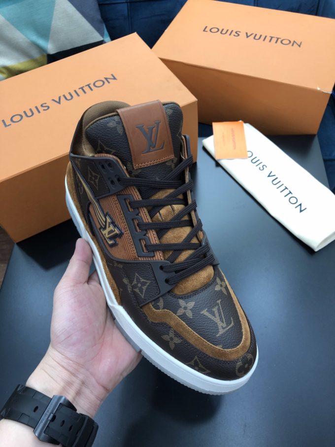 Louis Vuitton Trainer Sneaker 2021 | SEMA Data Co-op