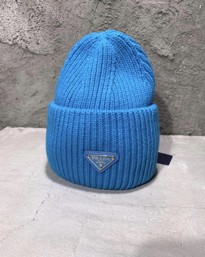 prada wooly hat
