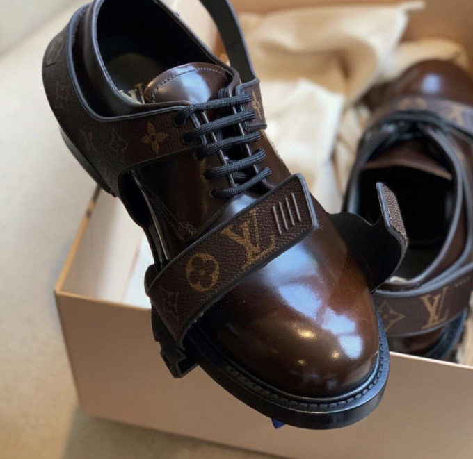 versace dressing shoes