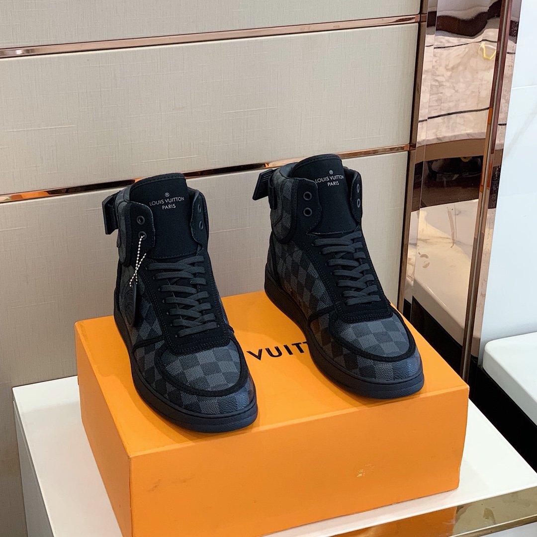 Unboxing Louis Vuitton Rivoli sneaker boot 