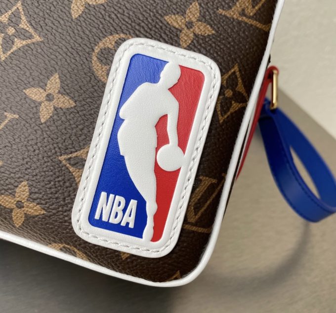Louis Vuitton X NBA NIL MESSENGER Bag – billionairemart