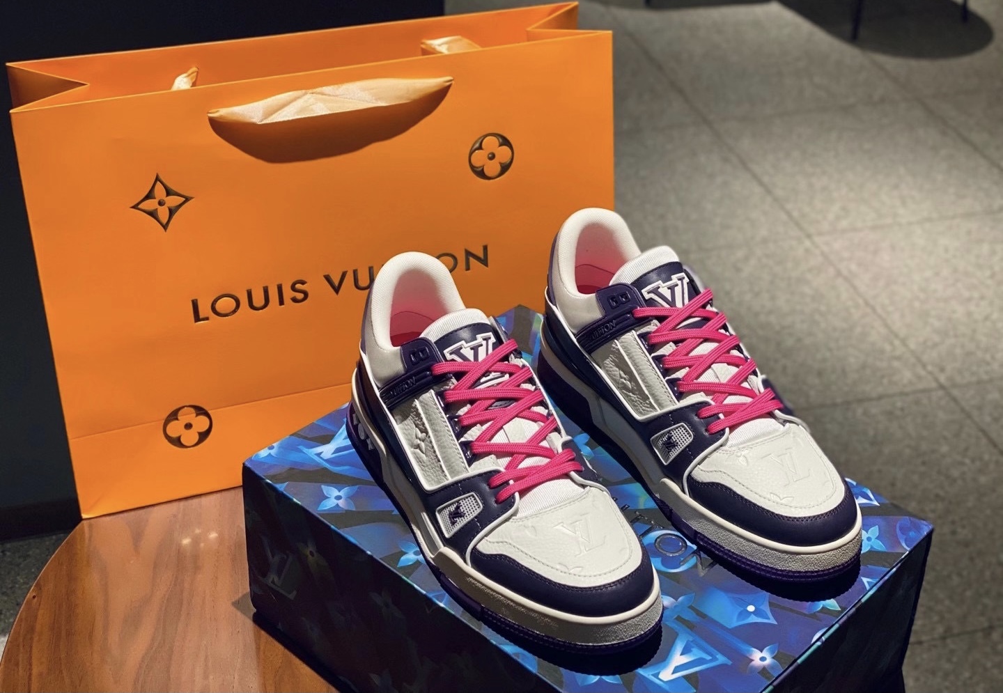 Louis Vuitton Rose Sneaker – billionairemart