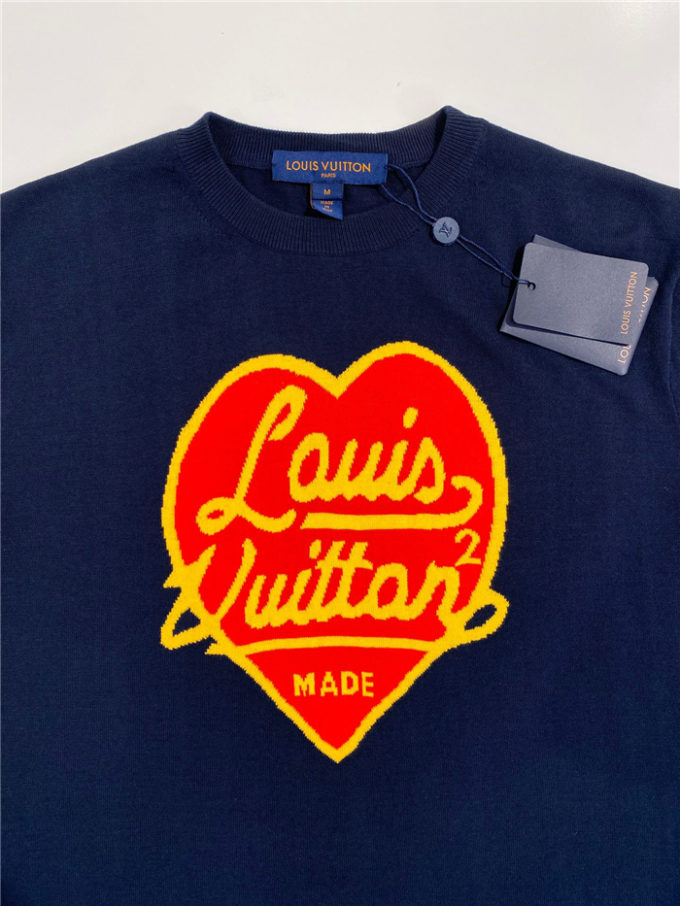 Louis Vuitton Intarsia Jacquard Heart Crewneck T-shirt – billionairemart