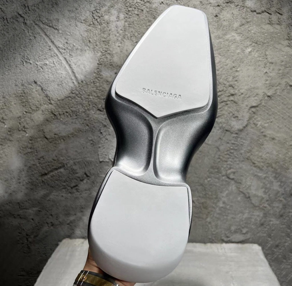 balenciaga space runners