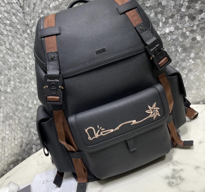 DIOR HIT THE ROAD CACTUS JACK DIOR BACKPACK – billionairemart